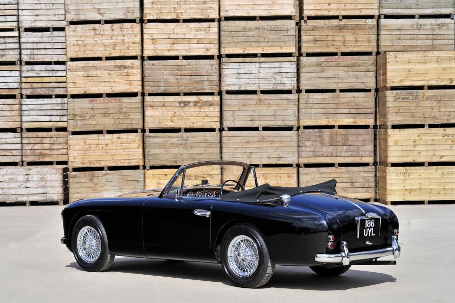  Aston Martin DB2/4 Drophead Coupe 1953 года  (UK) (фото 3 из 13)